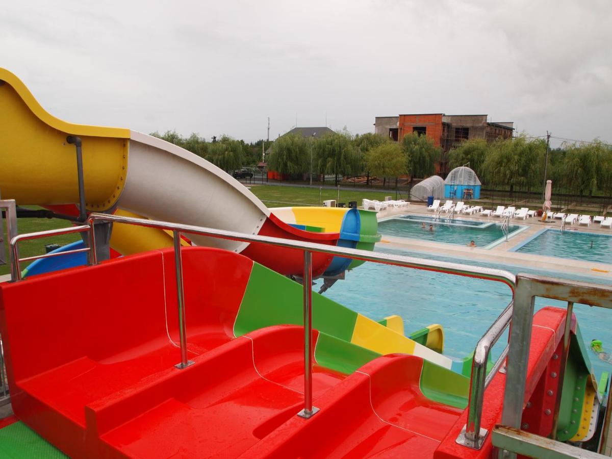 Tulipan Hotel Aquapark Vyshkove المظهر الخارجي الصورة